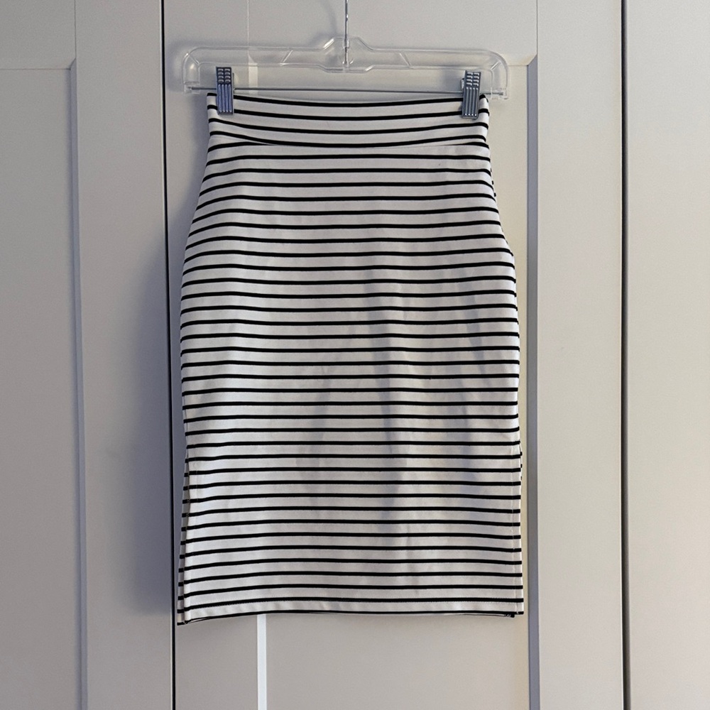 MINKPINK Black and White Striped Pencil Skirt
